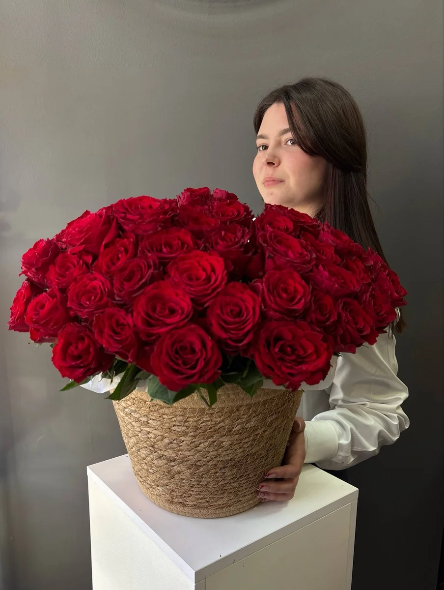 Композиция «Амина» из 51 розы — фото 1